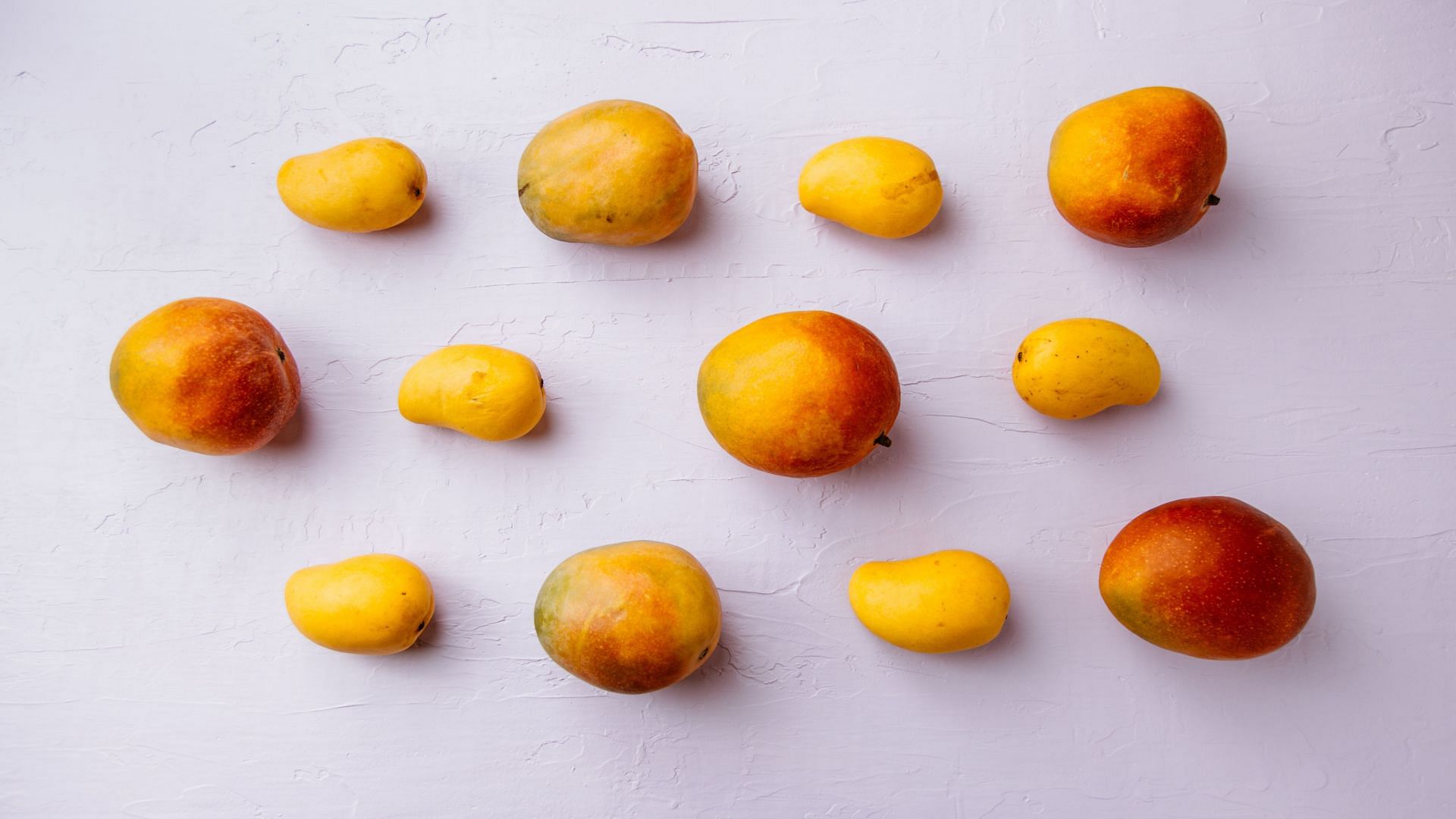 Vitamin A foods (Image via Unsplash/Tim Chow)